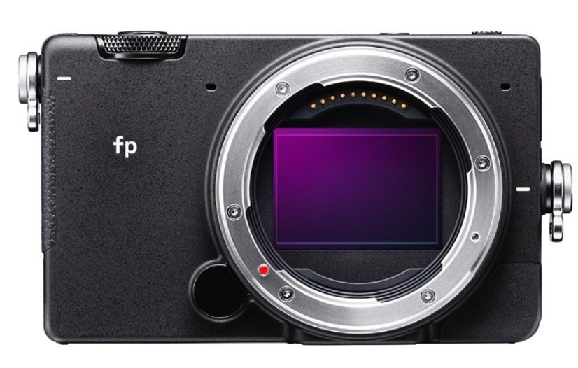 西格玛Sigma fp发表史上最小、可交换镜头的135全片幅相机，并支持4K 24fps动态录影功能